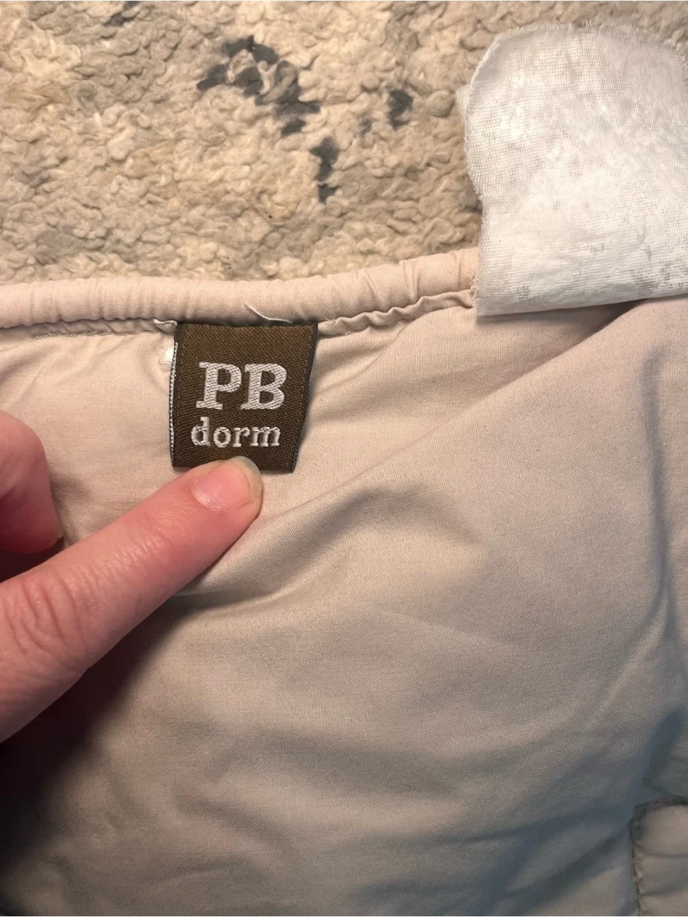 Pottery Barn Reversible Floral Damask Quilted comforter‎ 2 cases in grey/White